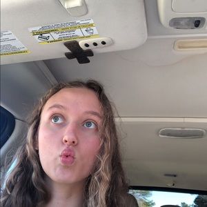 Meet your Posher, Carly